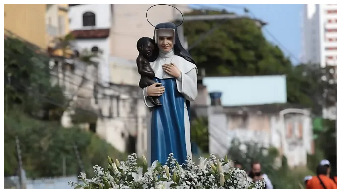 Santa Dulce dos Pobres foi canonizada no dia 13 de outubro de 2019, pelo papa Francisco, tornando-se a primeira santa brasileira. | Instagram/Santuário Santa Dulce dos Pobres Santa Dulce dos Pobres foi canonizada no dia 13 de outubro de 2019, pelo papa Francisco, tornando-se a primeira santa brasileira. | Instagram/Santuário Santa Dulce dos Pobres