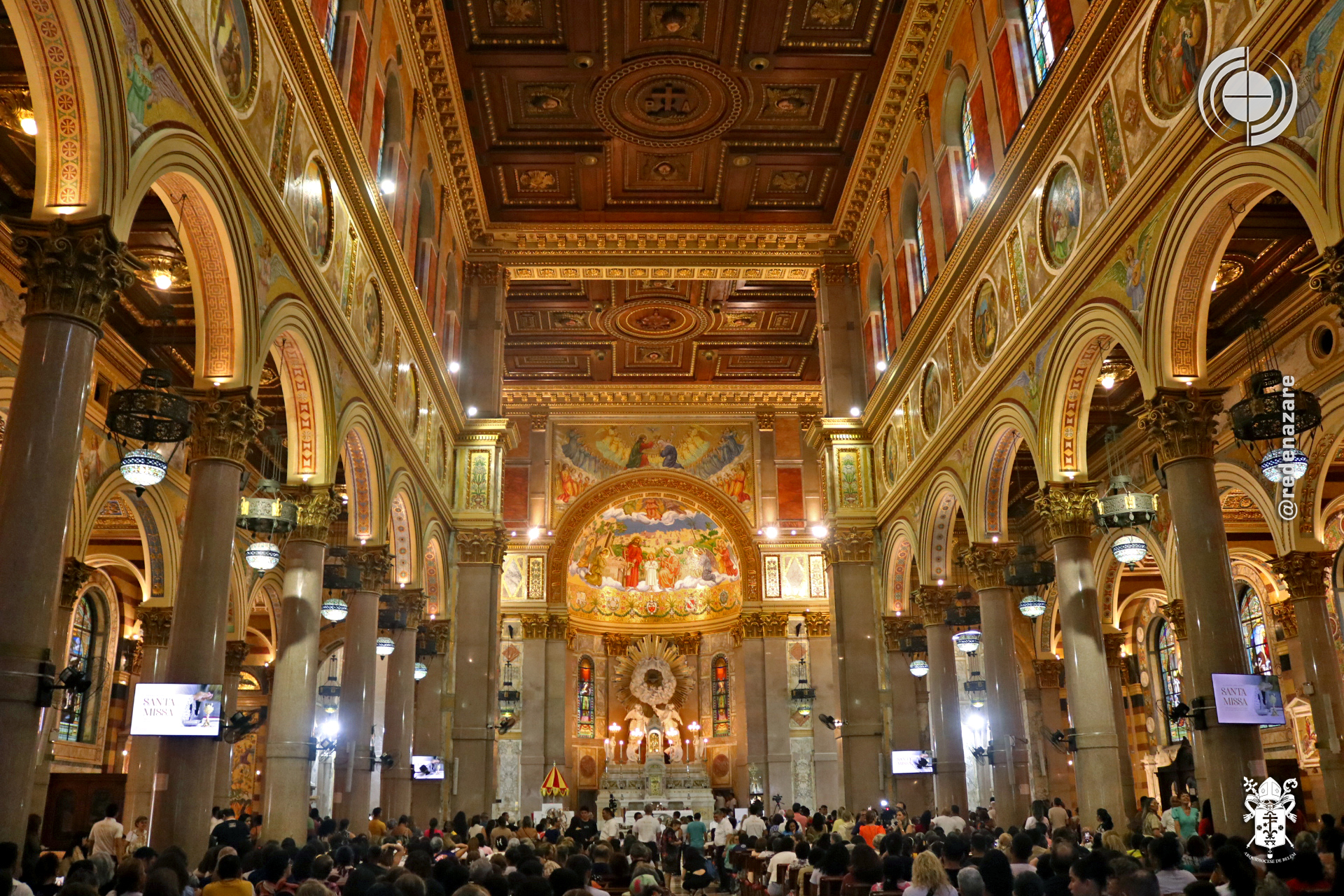 Missa na Basílica Santuário de Nazaré Missa na Basílica Santuário de Nazaré