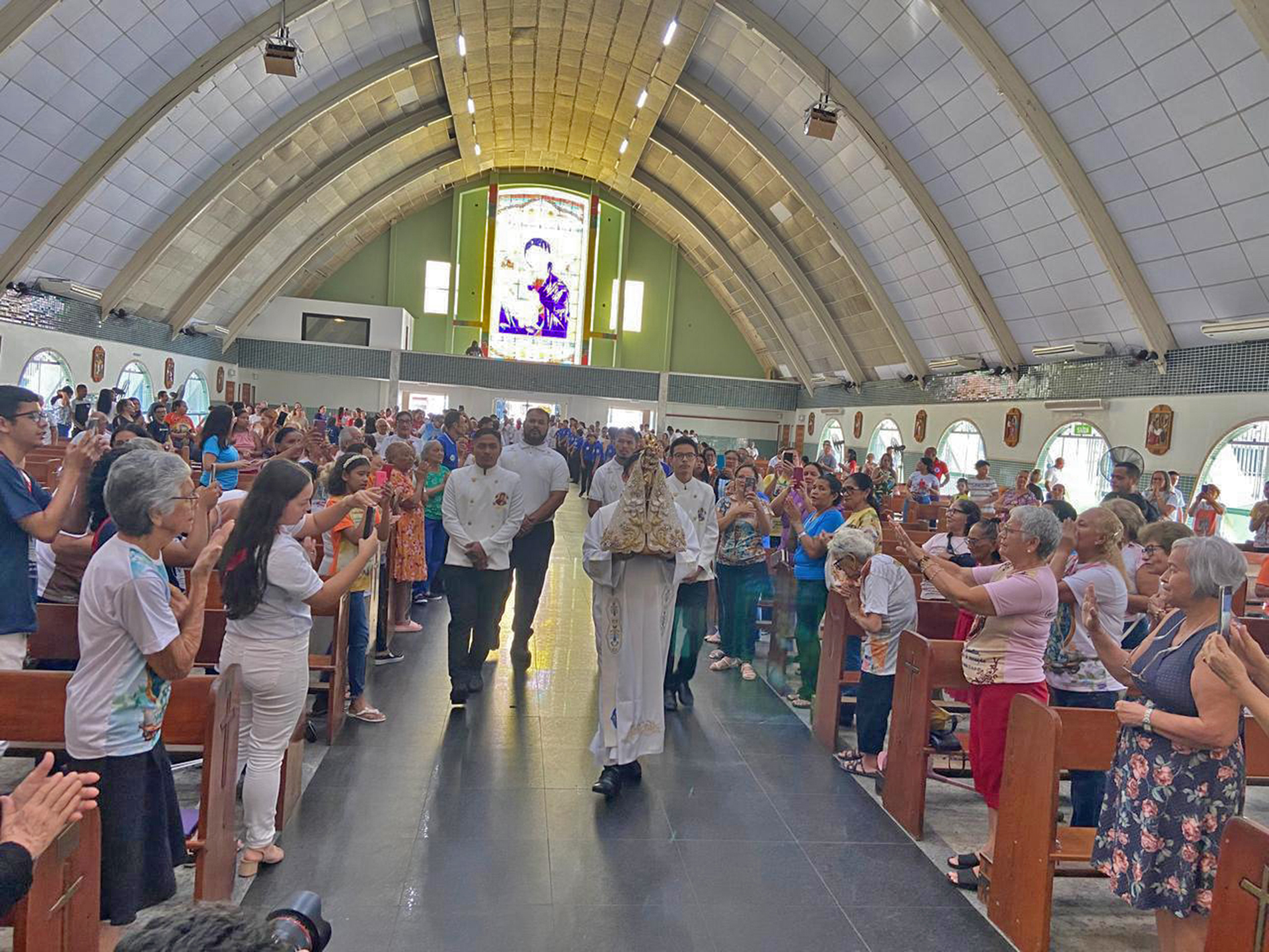 Na oitava visita, a Imagem de Nossa Senhora percorre a região nos dias 29 e 30 de novembro Na oitava visita, a Imagem de Nossa Senhora percorre a região nos dias 29 e 30 de novembro