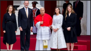 O rei e a rainha da Espanha recebem o Papa Leão XIV no Palácio Real de Madri em 6 de junho . | Crédito: Daniel Ibáñez/EWTN News.