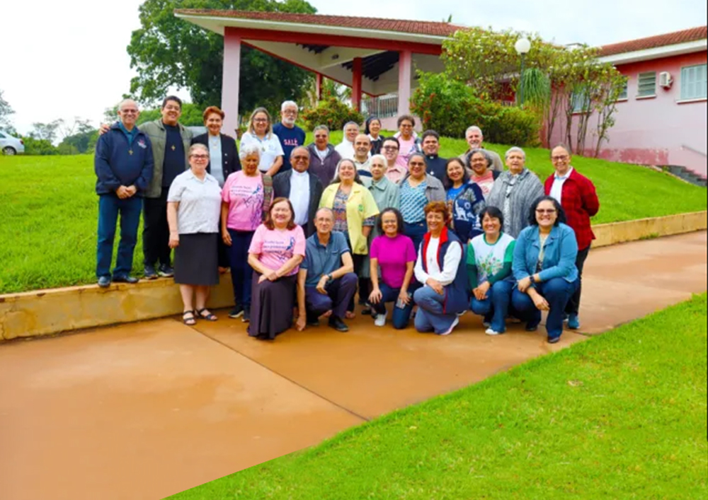 Representantes dos 15 grupos da Família Salesiana no Brasil participaram do Encontro Nacional da Família Salesiana, em Campo Grande (MS). Foto: Missão Salesiana de Mato Grosso Representantes dos 15 grupos da Família Salesiana no Brasil participaram do Encontro Nacional da Família Salesiana, em Campo Grande (MS). Foto: Missão Salesiana de Mato Grosso